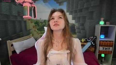 Snapshot of lisaporters chatting on 02.10.25 Lisa online show from 02.10.25