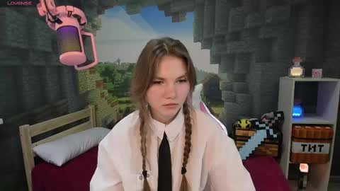 Snapshot of lisaporters chatting on 02.12.25 Lisa online show from 02.12.25