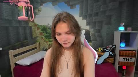 Snapshot of lisaporters chatting on 02.15.25 Lisa online show from 02.15.25