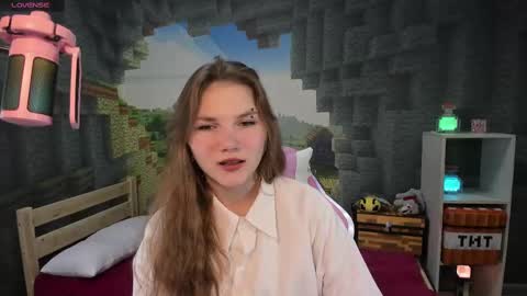 Snapshot of lisaporters chatting on 02.16.25 Lisa online show from 02.16.25