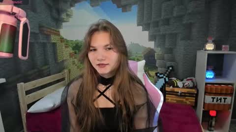 Snapshot of lisaporters chatting on 02.21.25 Lisa online show from 02.21.25