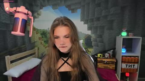 Snapshot of lisaporters chatting on 02.27.25 Lisa online show from 02.27.25