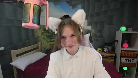 Snapshot of lisaporters chatting on 03.04.25 Lisa online show from 03.04.25