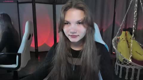 Snapshot of lisaporters chatting on 03.08.25 Lisa online show from 03.08.25