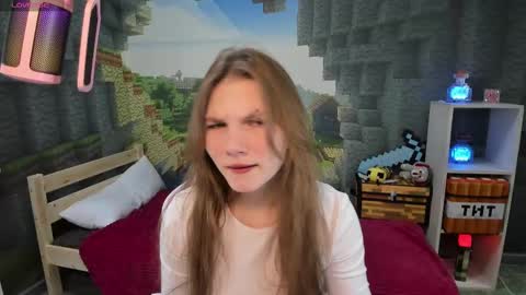 Snapshot of lisaporters chatting on 03.09.25 Lisa online show from 03.09.25