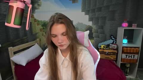 Snapshot of lisaporters chatting on 03.10.25 Lisa online show from 03.10.25