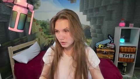 Snapshot of lisaporters chatting on 03.11.25 Lisa online show from 03.11.25