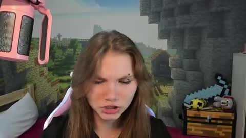 Snapshot of lisaporters chatting on 03.12.25 Lisa online show from 03.12.25