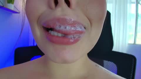 Lisbet online show from 02.10.25