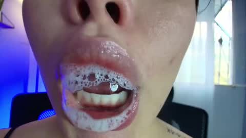 Lisbet online show from 03.10.25