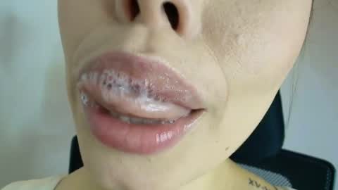 Lisbet online show from 10.20.25