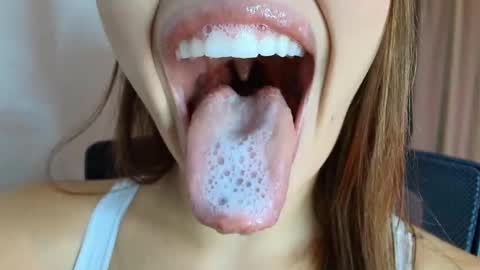 Lisbet online show from 03.08.26