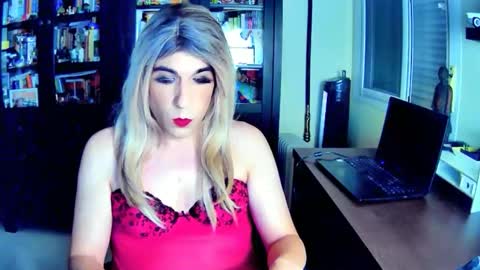 Snapshot of lisbeth_69 chatting on 05.23.26 lisbeth_69 online show from 05.23.26