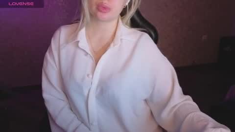 Anna online show from 05.14.26