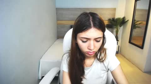 Liseth Fox online show from 12.16.24