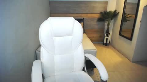 Liseth Fox online show from 12.26.24