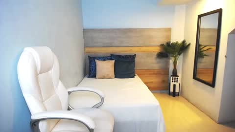 Liseth Fox online show from 01.04.25