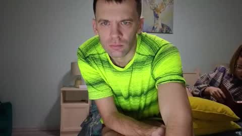 Kris Maks online show from 02.15.25