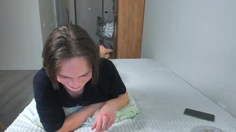 Snapshot of lissa_alfie chatting on 12.16.24 Alfie online show from 12.16.24