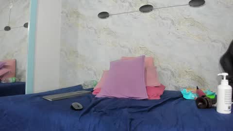 Lisa online show from 12.28.24