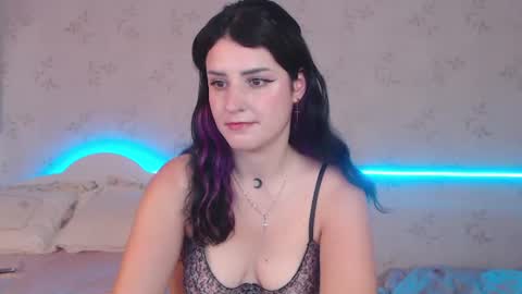 Snapshot of lissalucy chatting on 06.18.26 Alice Dont forget to thumbs up its very important online show from 06.18.26