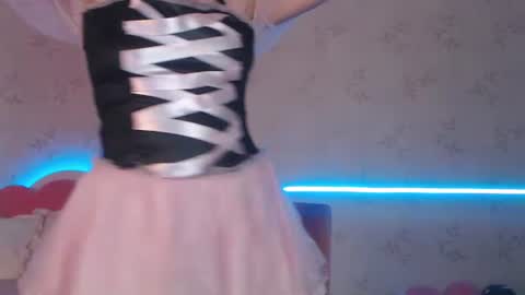 Snapshot of lissalucy chatting on 06.25.26 Alice Dont forget to thumbs up its very important online show from 06.25.26