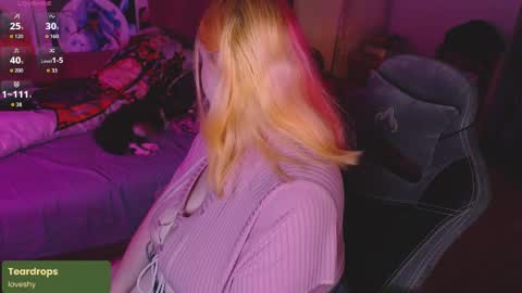 Snapshot of lissamuff chatting on 04.21.26 Lissa online show from 04.21.26