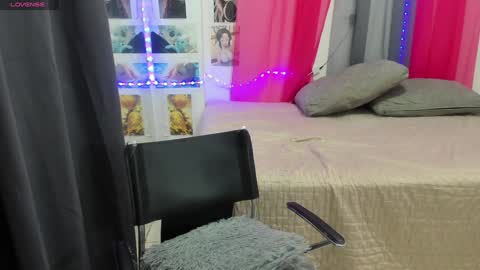 Snapshot of lissavillalobos chatting on 01.07.25 lissa online show from 01.07.25