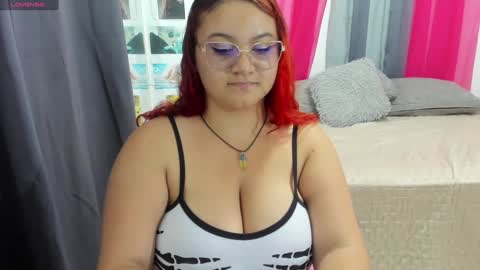 Snapshot of lissavillalobos chatting on 01.08.25 lissa online show from 01.08.25