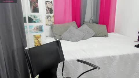 Snapshot of lissavillalobos chatting on 02.16.25 lissa online show from 02.16.25