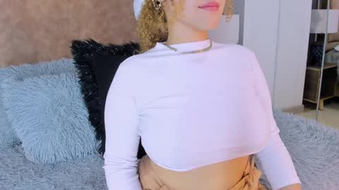 Snapshot of lissyconan chatting on 02.10.25 lissyconan online show from 02.10.25