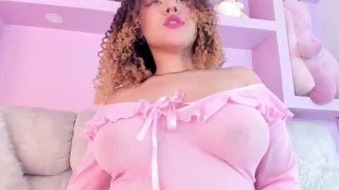 Snapshot of lissyconan chatting on 03.10.25 lissyconan online show from 03.10.25