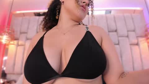 Snapshot of lissyconan chatting on 09.25.25 lissyconan online show from 09.25.25