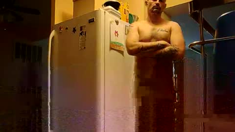 Snapshot of lithuanian1987 chatting on 04.13.26 Viciouzz Daddy online show from 04.13.26