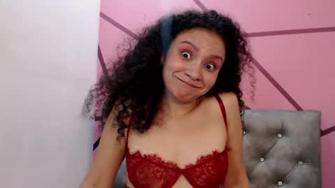 Snapshot of little18doll chatting on 04.28.26 little18doll online show from 04.28.26