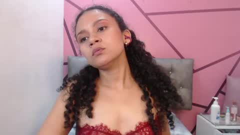 Snapshot of little18doll chatting on 05.15.26 little18doll online show from 05.15.26