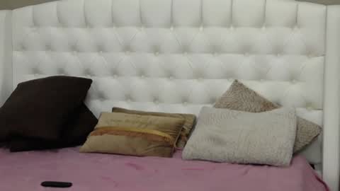 Iris online show from 01.13.25