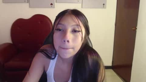 Snapshot of little__sofi_ chatting on 12.17.25 Sofi online show from 12.17.25