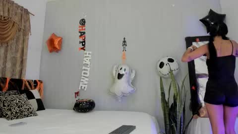 little_abbye online show from 10.21.25