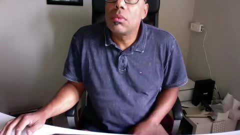 Snapshot of little_buddha chatting on 10.20.25 Pure Black Power online show from 10.20.25