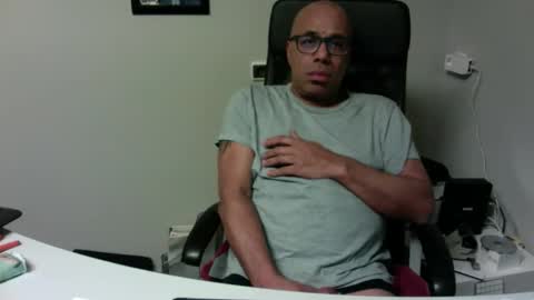 Snapshot of little_buddha chatting on 02.21.26 Pure Black Power online show from 02.21.26