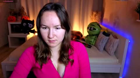 Alexandra online show from 10.31.25