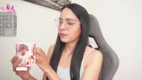 Snapshot of little_eli chatting on 04.22.26 Help me reach 100 likes online show from 04.22.26