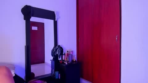 Snapshot of little_kayla_ chatting on 12.06.24 kayla Instagram kayla 71082 online show from 12.06.24