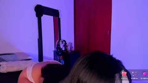 Snapshot of little_kayla_ chatting on 12.18.24 kayla Instagram kayla 71082 online show from 12.18.24