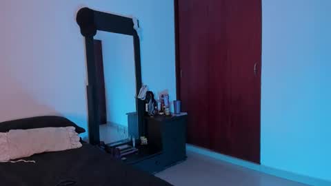 Snapshot of little_kayla_ chatting on 02.28.25 kayla Instagram kayla 71082 online show from 02.28.25