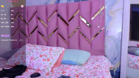 Snapshot of little_kayla_ chatting on 09.12.25 kayla Instagram kayla 71082 online show from 09.12.25