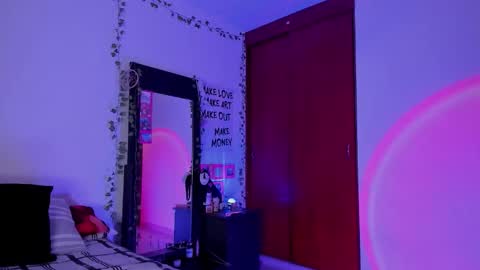 Snapshot of little_kayla_ chatting on 01.08.26 kayla Instagram kayla 71082 online show from 01.08.26