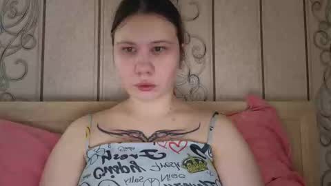 Snapshot of little_kitsune chatting on 10.07.25 Rachel online show from 10.07.25