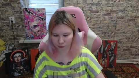 Snapshot of little_kitsune chatting on 01.08.26 Rachel online show from 01.08.26